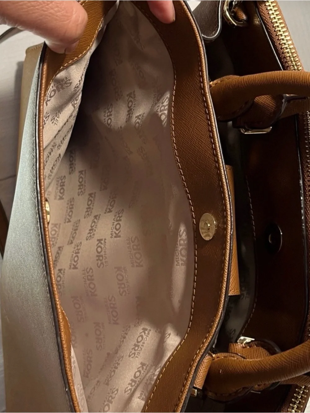 Michael Kors Leather Satchel *Make Me A Reasonable Offer! Everything Must Go!* - Picture 5 of 11